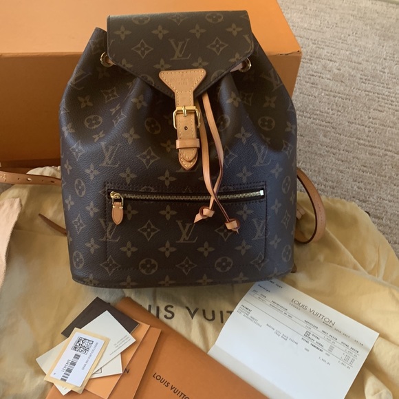 Louis Vuitton Montsouris Monogram Backpack Travel Set - Picture 3 of 16